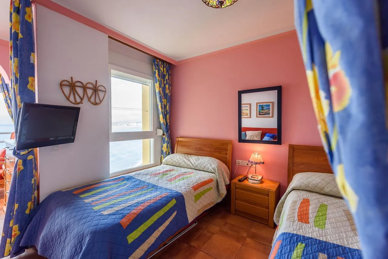 Cubo'S Estudio Centro Internacional Apartment Caleta De Velez Spain